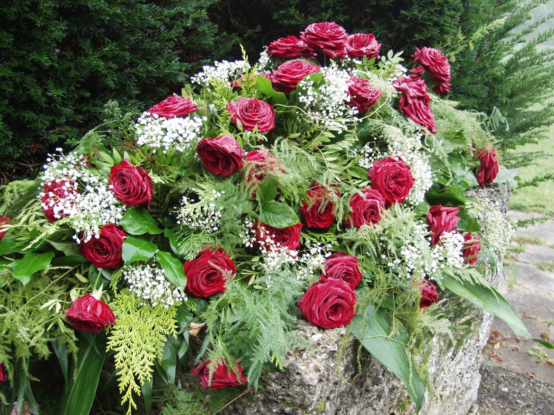 funeraire-LA VERDIERE-min_roses-61203